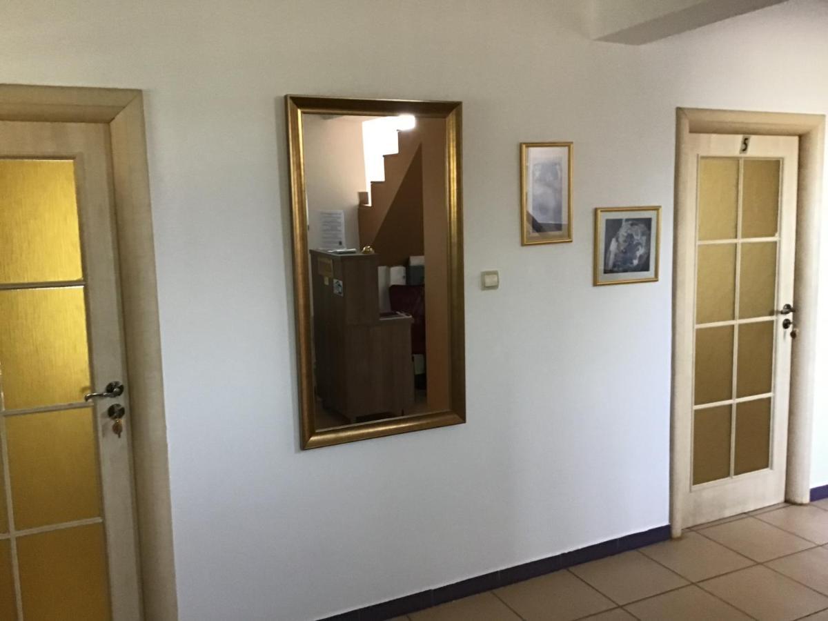 Villa Siret Sendreni Exteriör bild